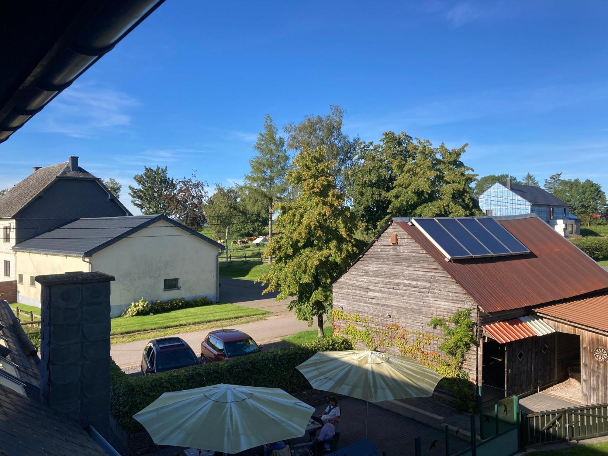 Paulis Ferienhaus Mit Kamin & Sonnenterrasse - Je Zimmer Ein Eigenes Bad - Gratis Sauna - Reinigung & Waesche Inklusive - 1 Hund Ohne Aufpreis - Ideal Zum Wandern, 20 Min Zum See Villa Бюланж Екстериор снимка